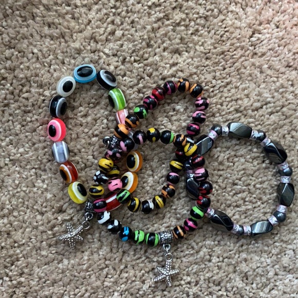 Colourful bracelets bundle - Picture 4 of 4